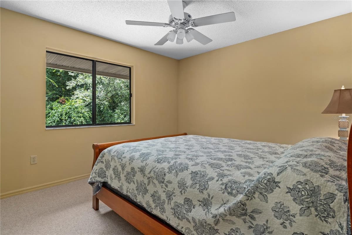 10 SYCAMORE COURT — photo 21 of 74
