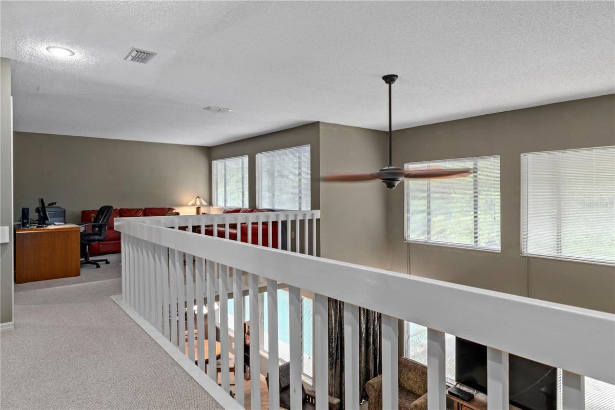 10 SYCAMORE COURT — photo 29 of 74