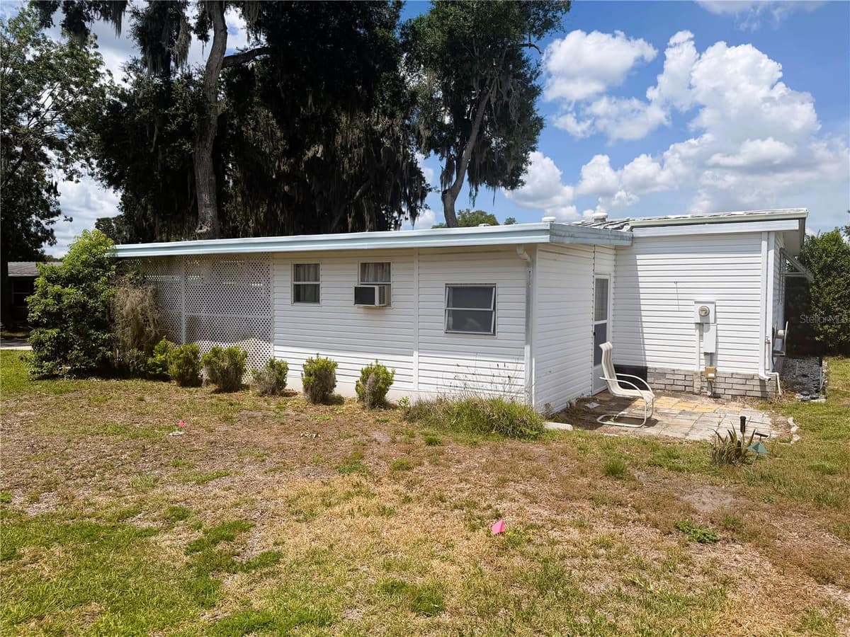 209 JACARANDA DRIVE — photo 31 of 33