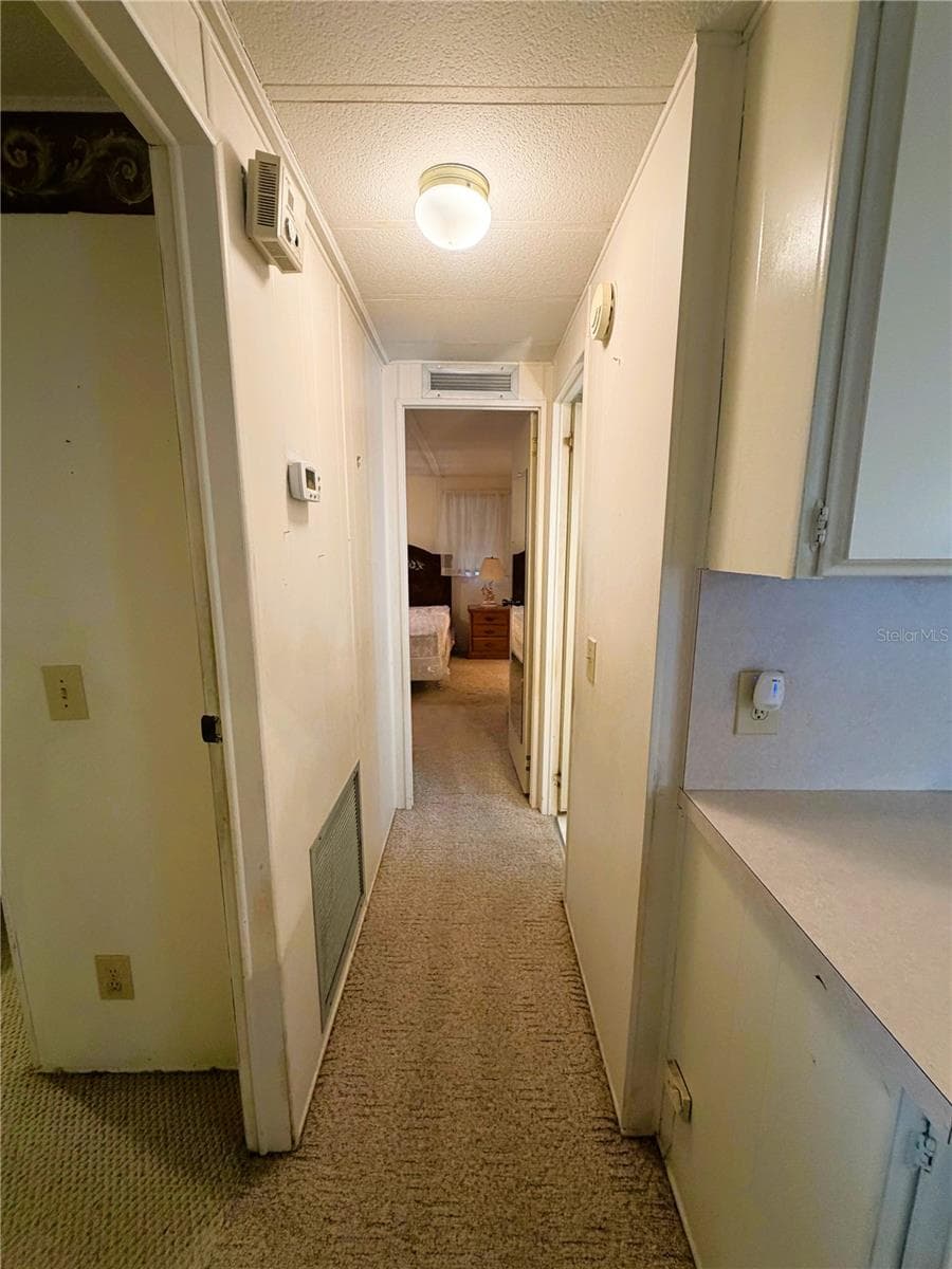 209 JACARANDA DRIVE — photo 13 of 33