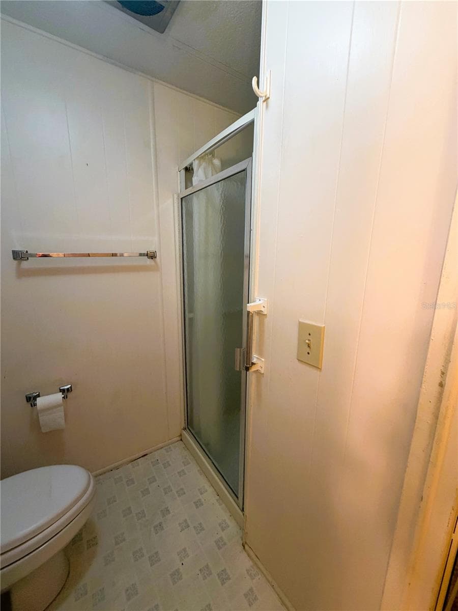 209 JACARANDA DRIVE — photo 25 of 33