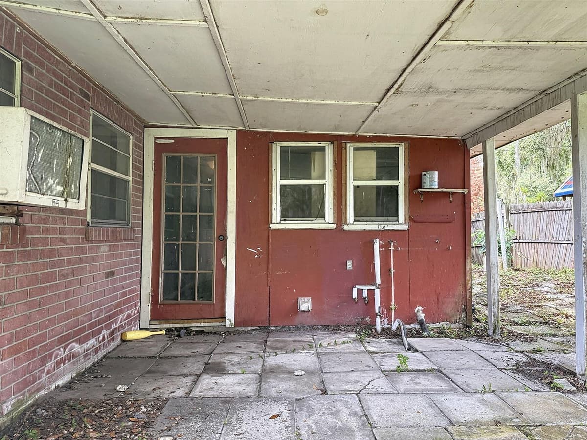 1880 CR 422 — photo 2 of 52