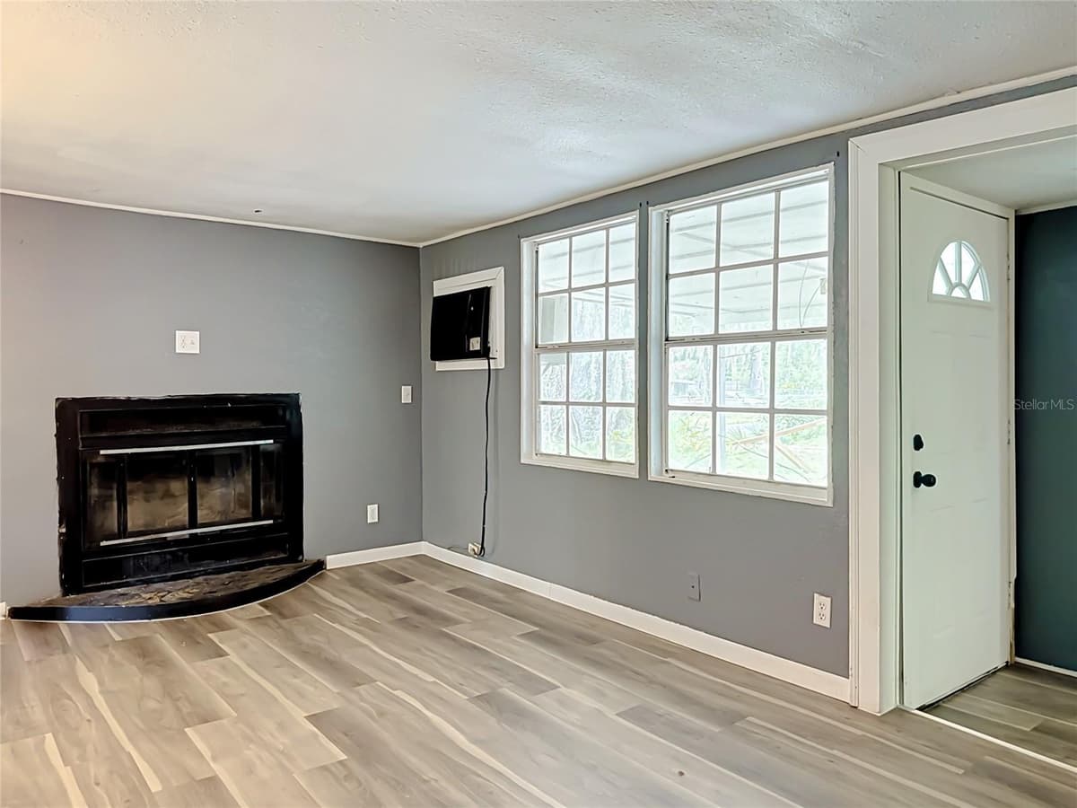 1880 CR 422 — photo 7 of 52