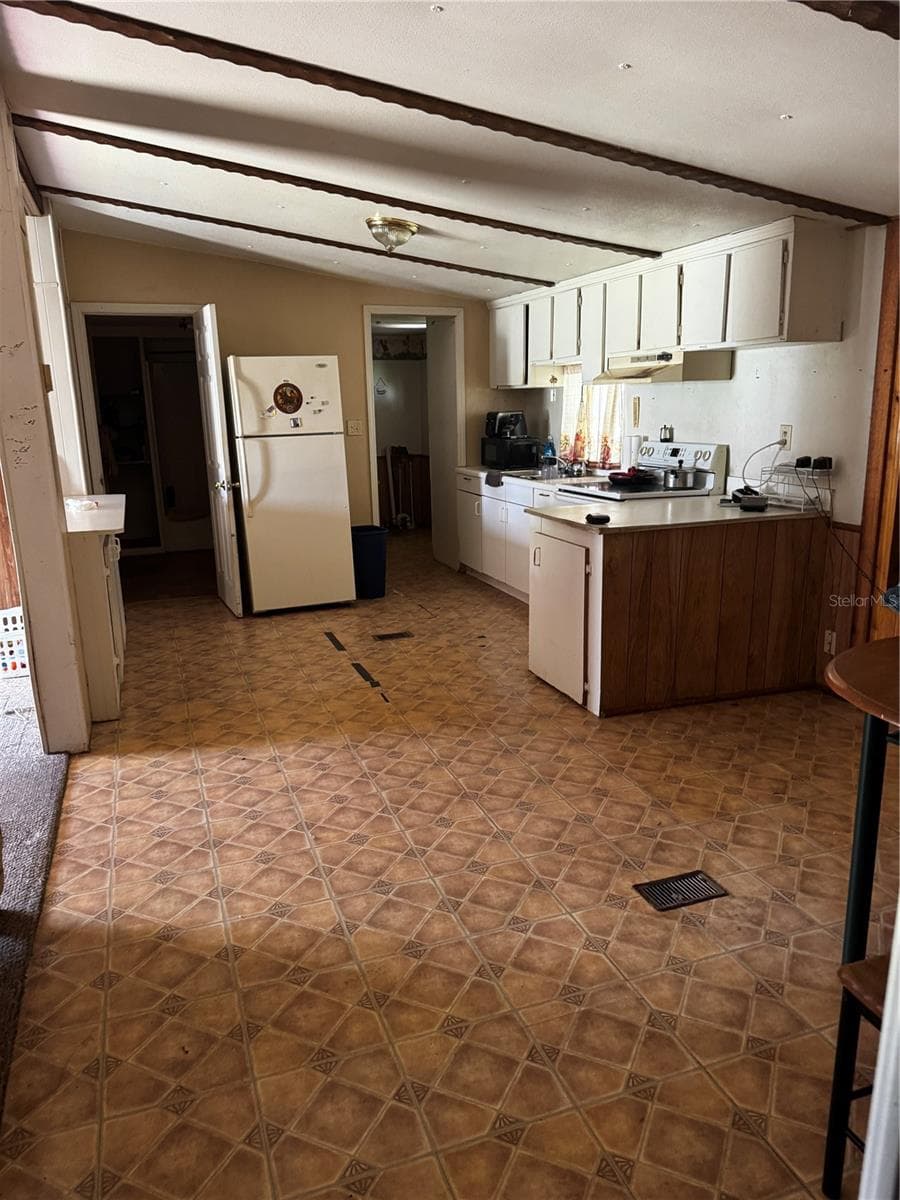 373 RONALD STREET — photo 8 of 12