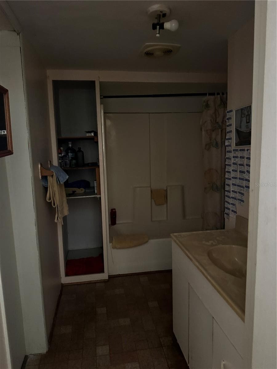 373 RONALD STREET — photo 9 of 12