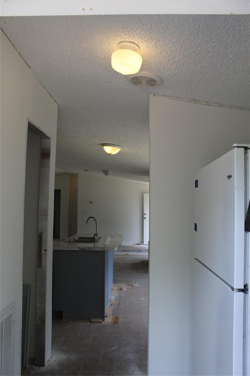 112 JUNIPER DRIVE — photo 21 of 38
