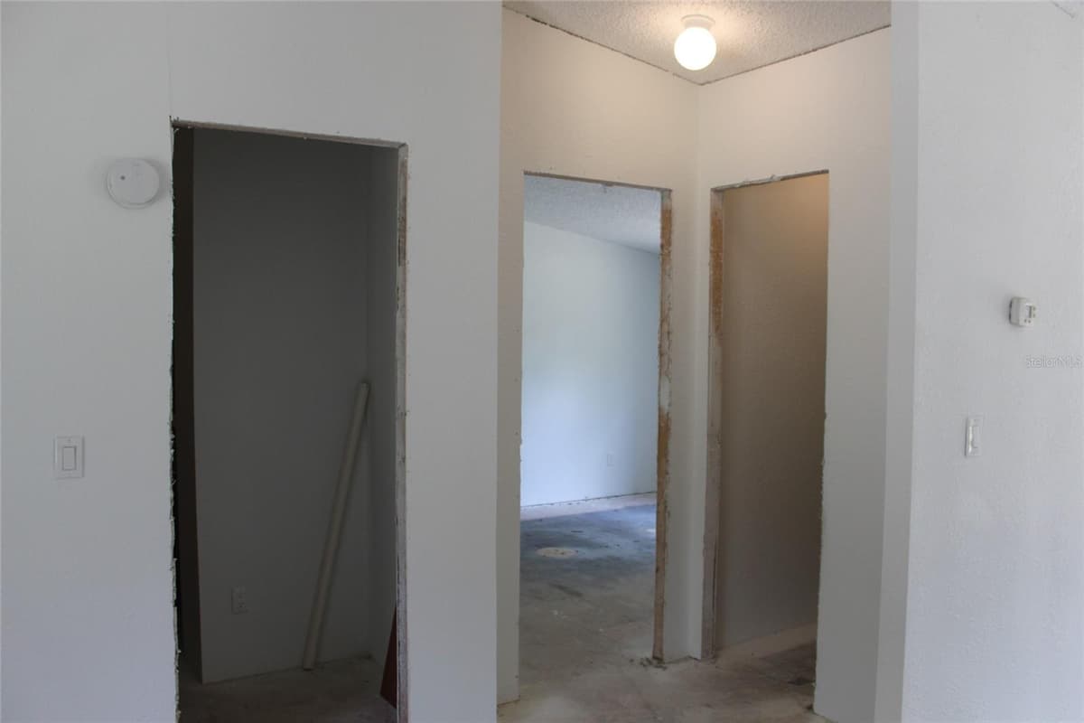 112 JUNIPER DRIVE — photo 32 of 38