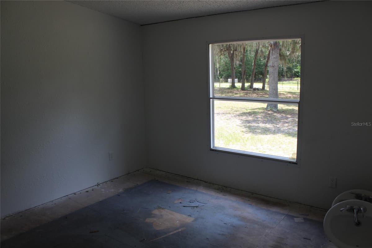 112 JUNIPER DRIVE — photo 34 of 38
