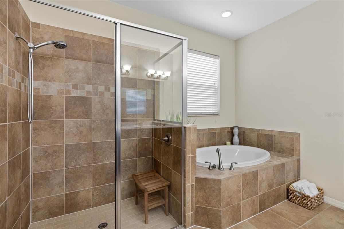 12841 SEASIDE KEY COURT — photo 18 of 34