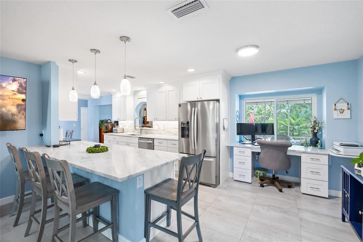 1070 MCCARTY STREET — photo 12 of 59