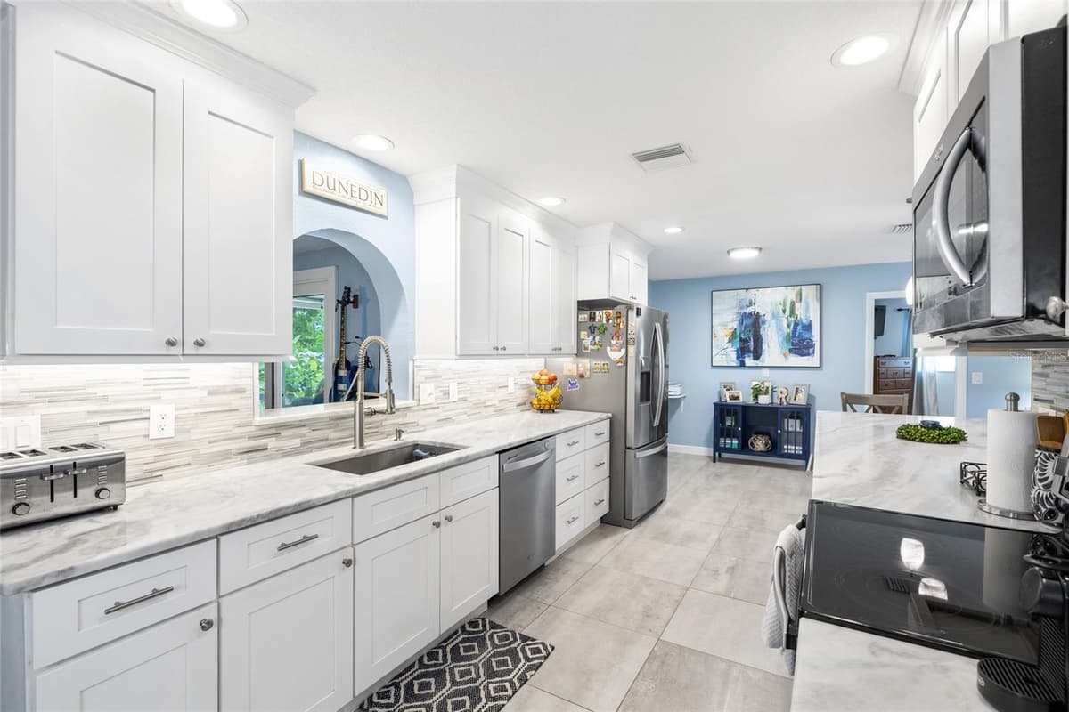 1070 MCCARTY STREET — photo 18 of 59