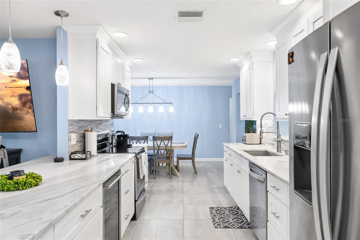 1070 MCCARTY STREET — photo 19 of 59