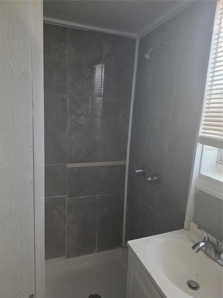 804 29TH STREET — photo 12 of 14
