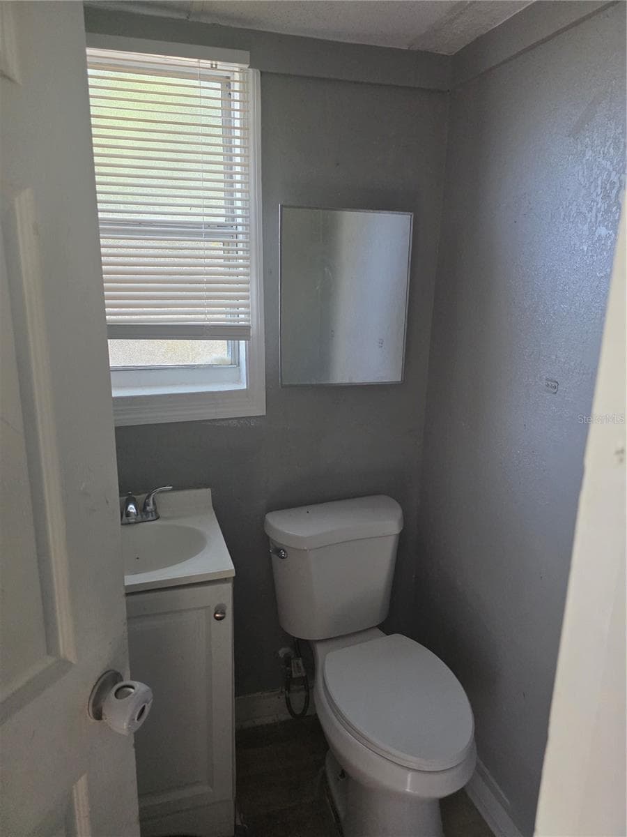 804 29TH STREET — photo 11 of 14