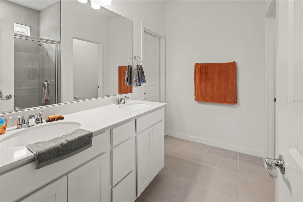 11226 SYCAMORE GLEN LOOP — photo 9 of 16