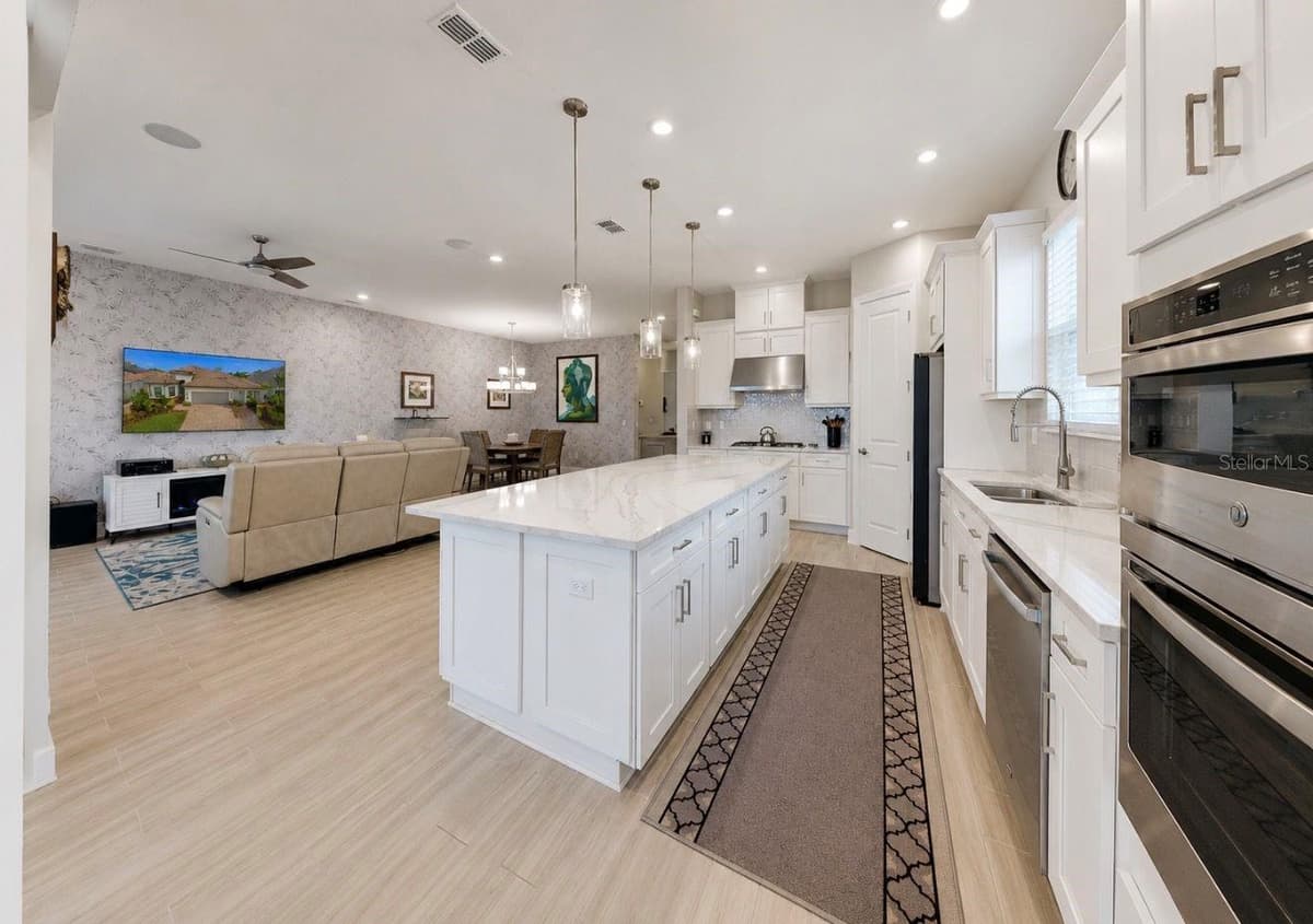 5312 CASERTA COURT — photo 31 of 91