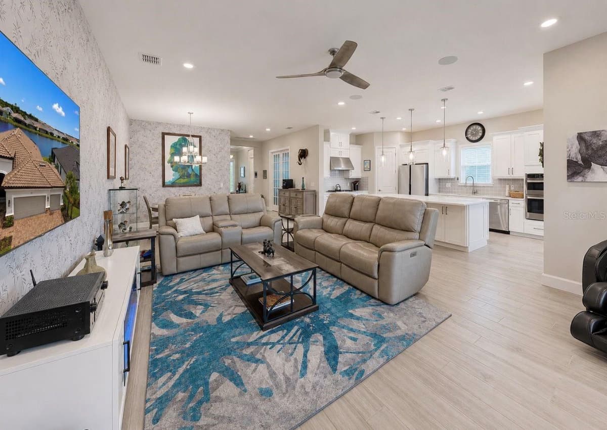 5312 CASERTA COURT — photo 28 of 91