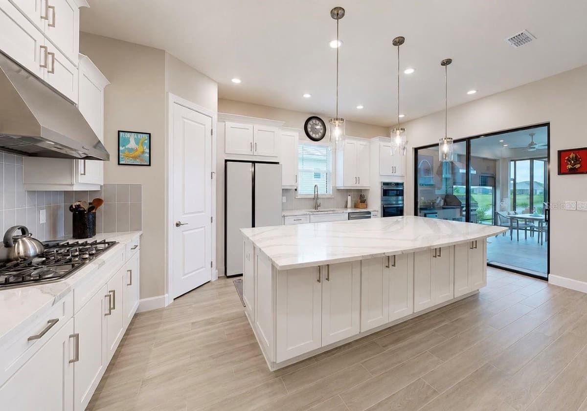 5312 CASERTA COURT — photo 33 of 91
