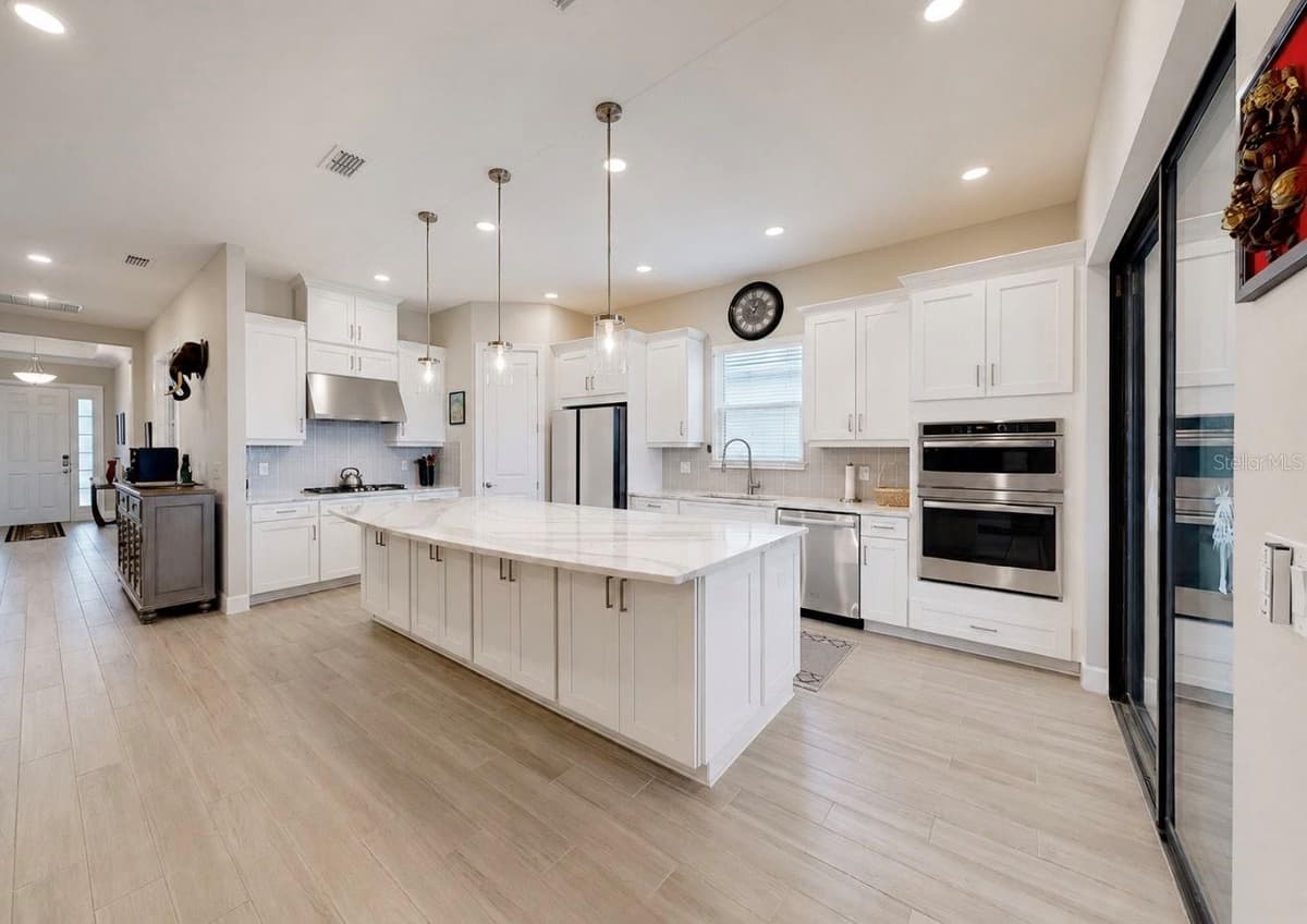 5312 CASERTA COURT — photo 36 of 91