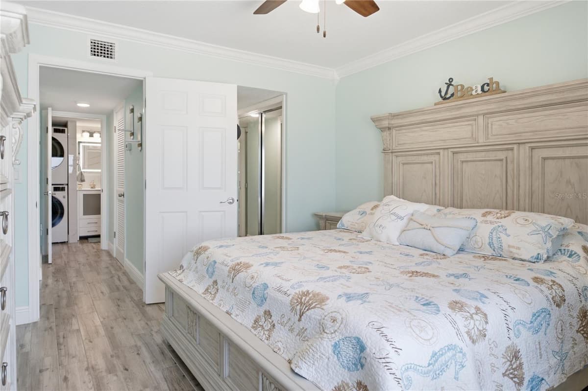 14800 GULF BOULEVARD — photo 23 of 34