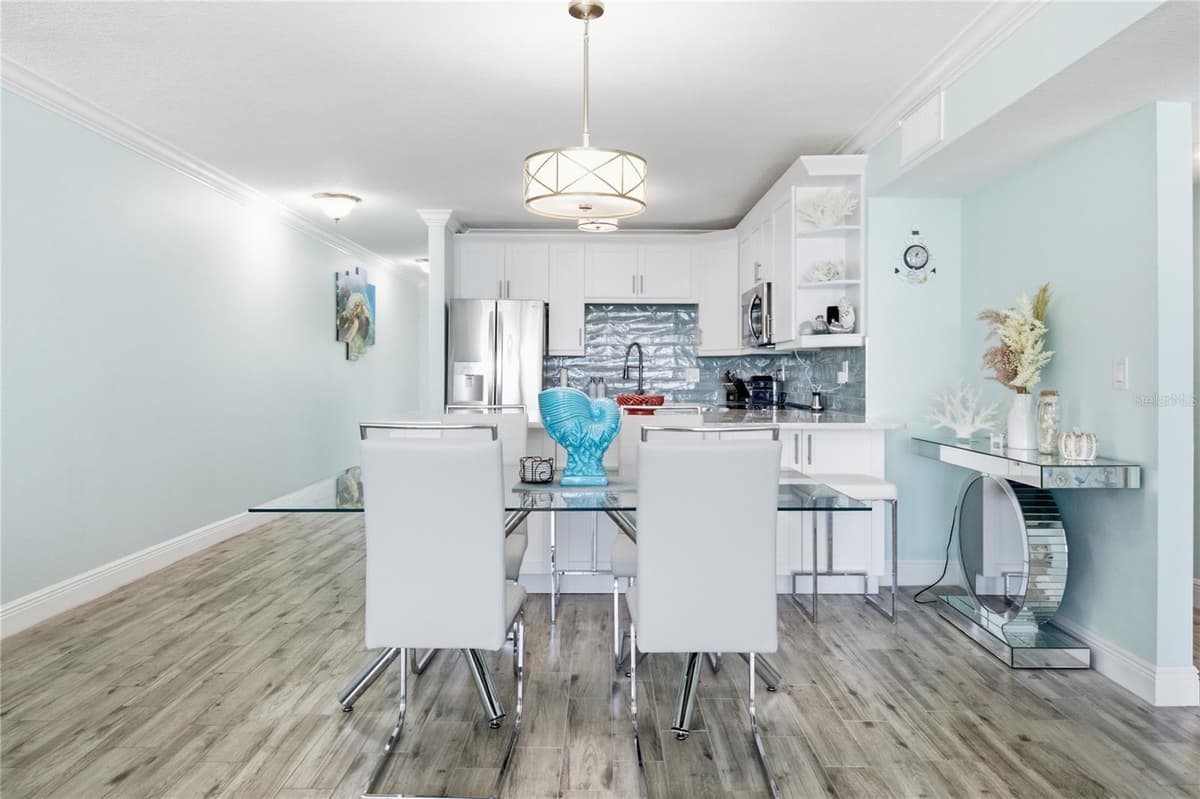 14800 GULF BOULEVARD — photo 19 of 34