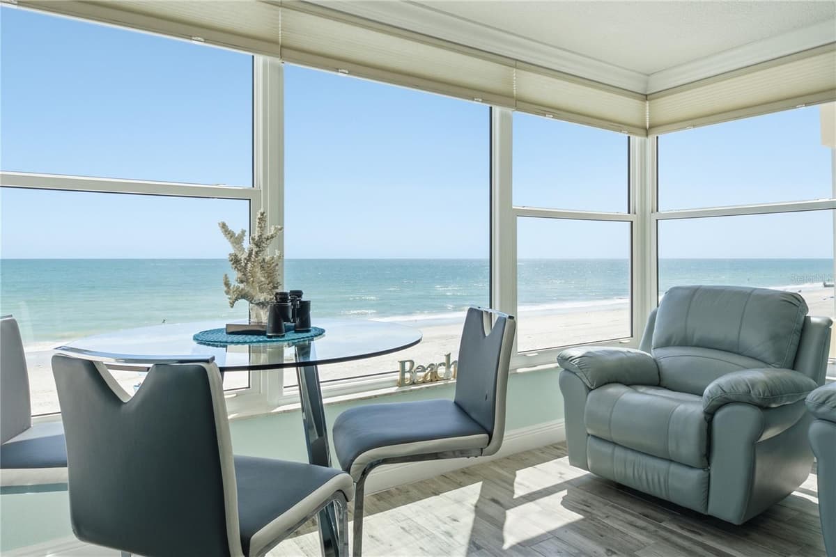 14800 GULF BOULEVARD — photo 4 of 34