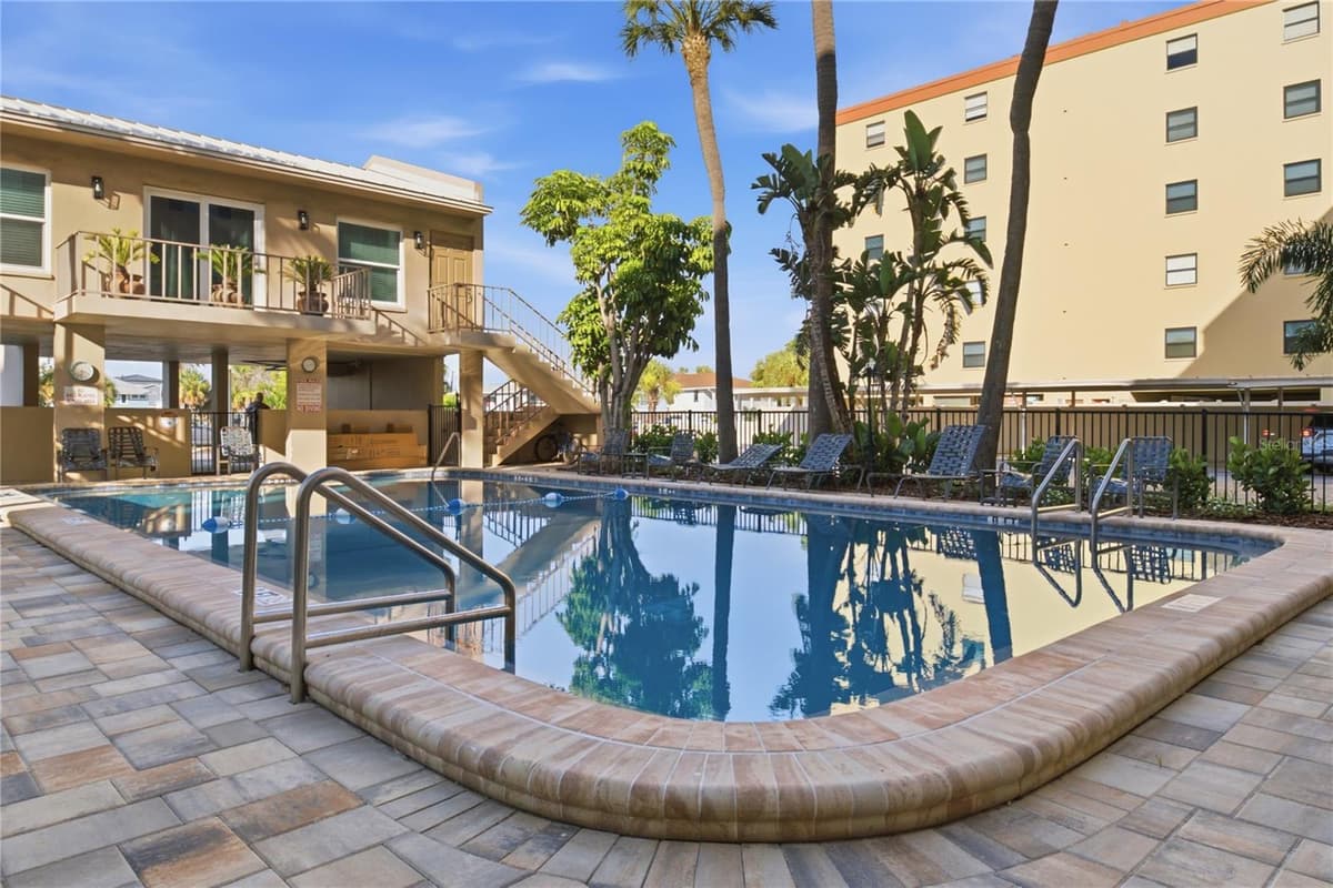14800 GULF BOULEVARD — photo 32 of 34