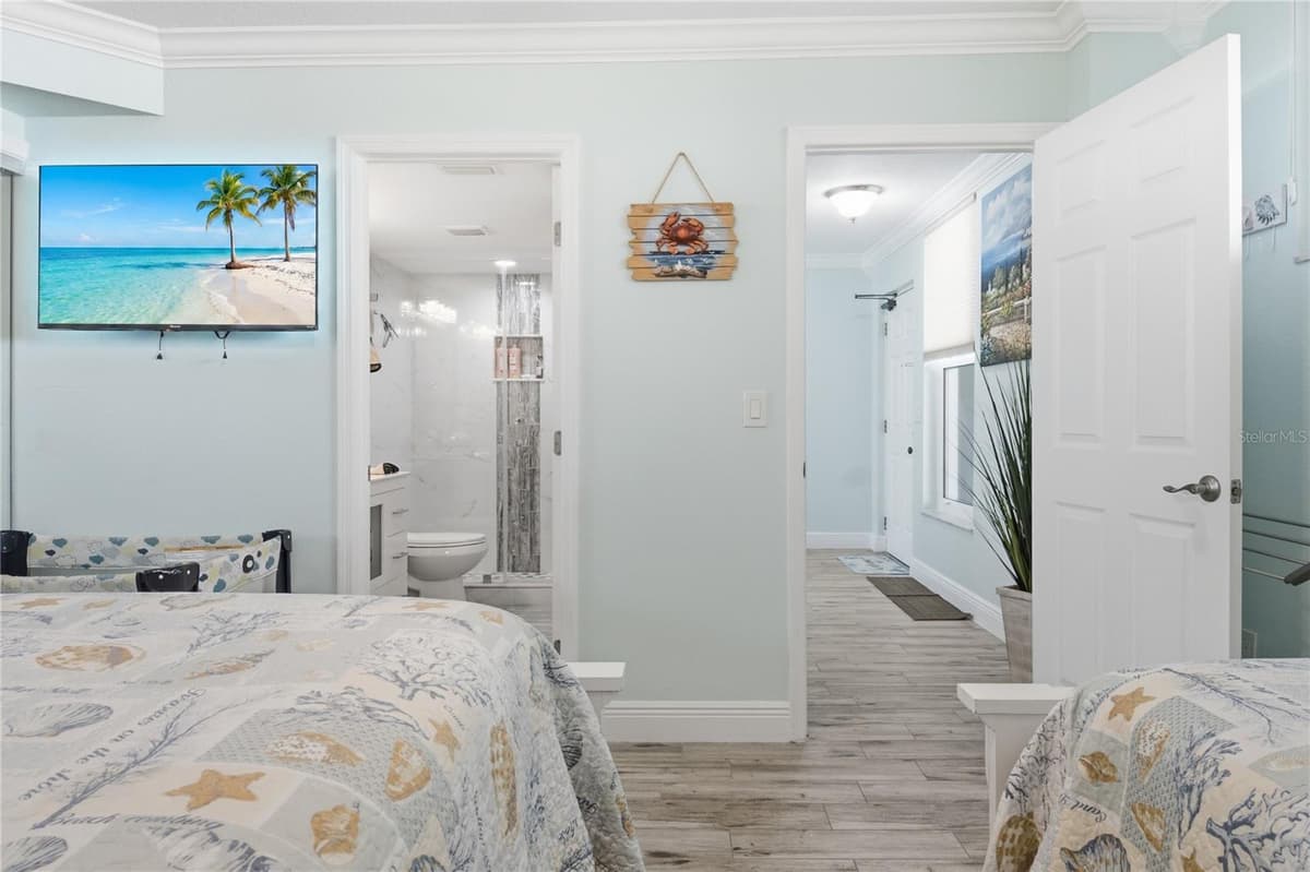 14800 GULF BOULEVARD — photo 16 of 34