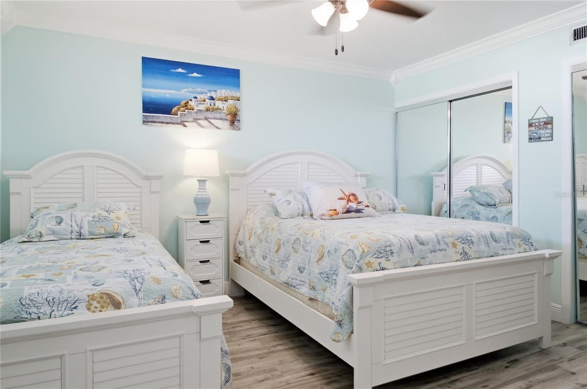 14800 GULF BOULEVARD — photo 13 of 34
