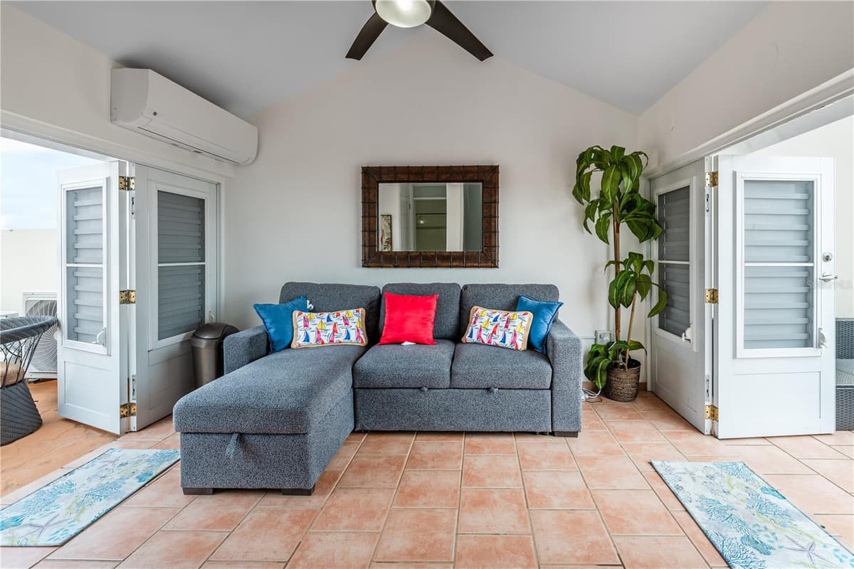 SR-3301 km 2.8 interior VISTAMAR EL COMBATE CONDOMINIUM BEACH — photo 14 of 29