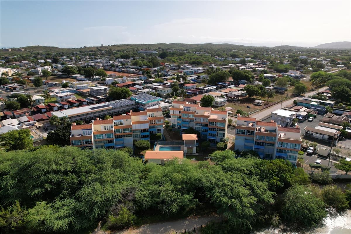 SR-3301 km 2.8 interior VISTAMAR EL COMBATE CONDOMINIUM BEACH — photo 28 of 29