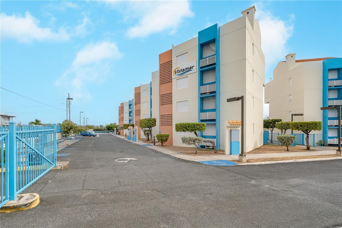 SR-3301 km 2.8 interior VISTAMAR EL COMBATE CONDOMINIUM BEACH — photo 2 of 29
