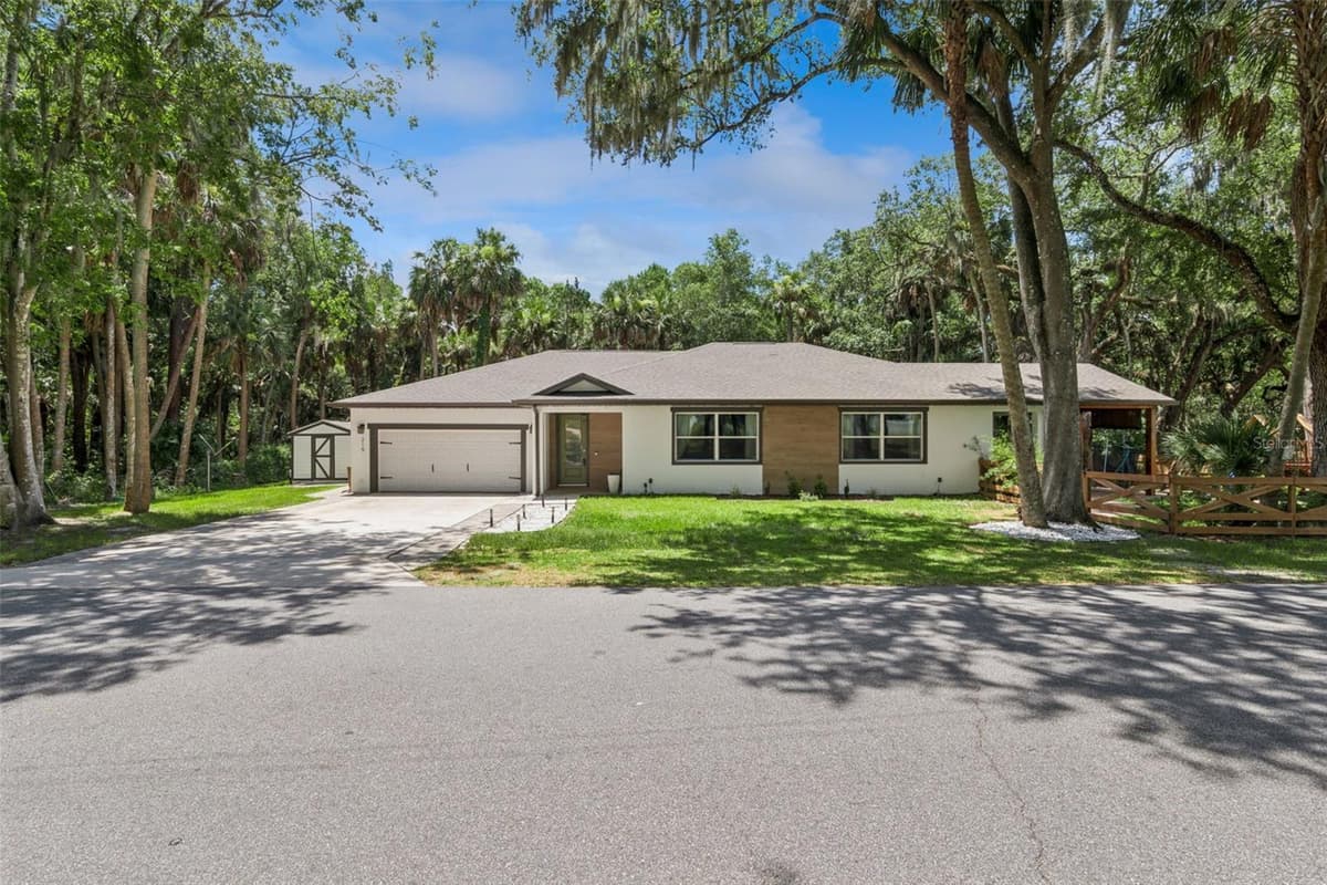 215 SUNRISE BOULEVARD — photo 3 of 61