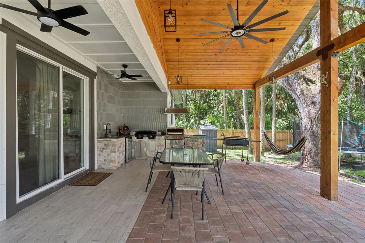215 SUNRISE BOULEVARD — photo 42 of 61