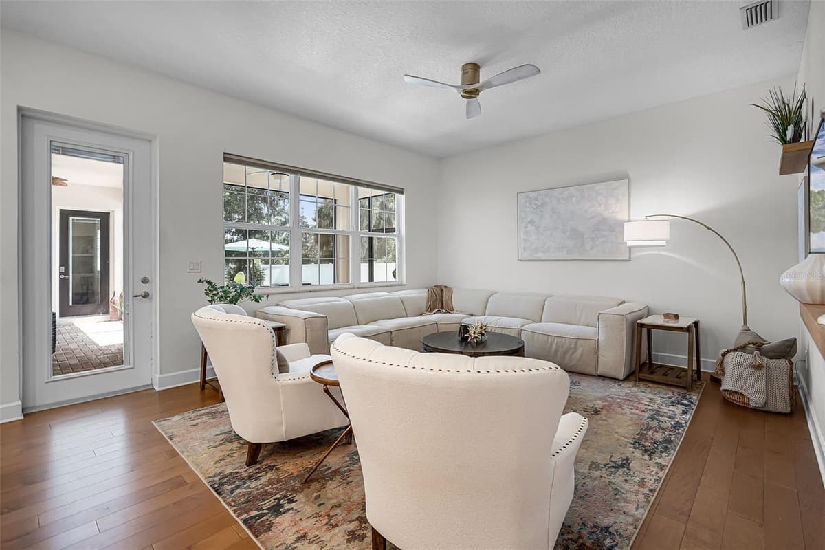 926 JOHN CRESSLER DRIVE — photo 17 of 69