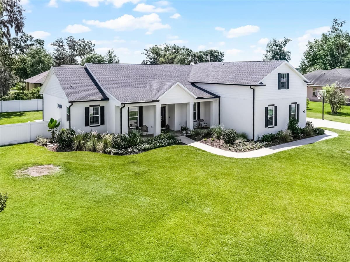926 JOHN CRESSLER DRIVE — photo 3 of 69