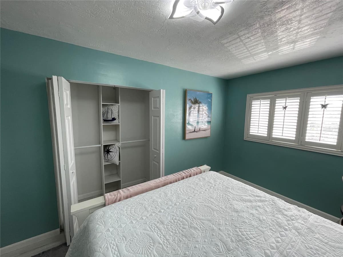 223 COLUMBIA DRIVE — photo 17 of 23