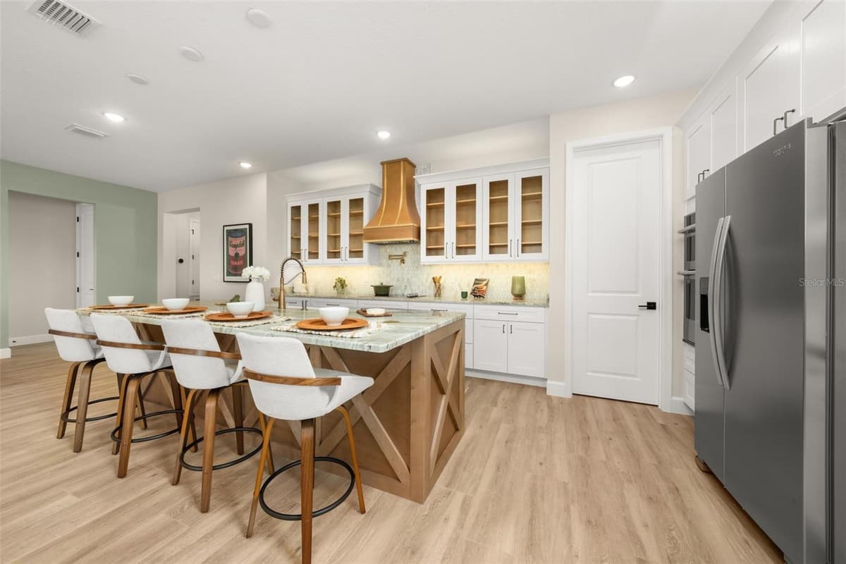 4659 MIGNON DRIVE — photo 6 of 74