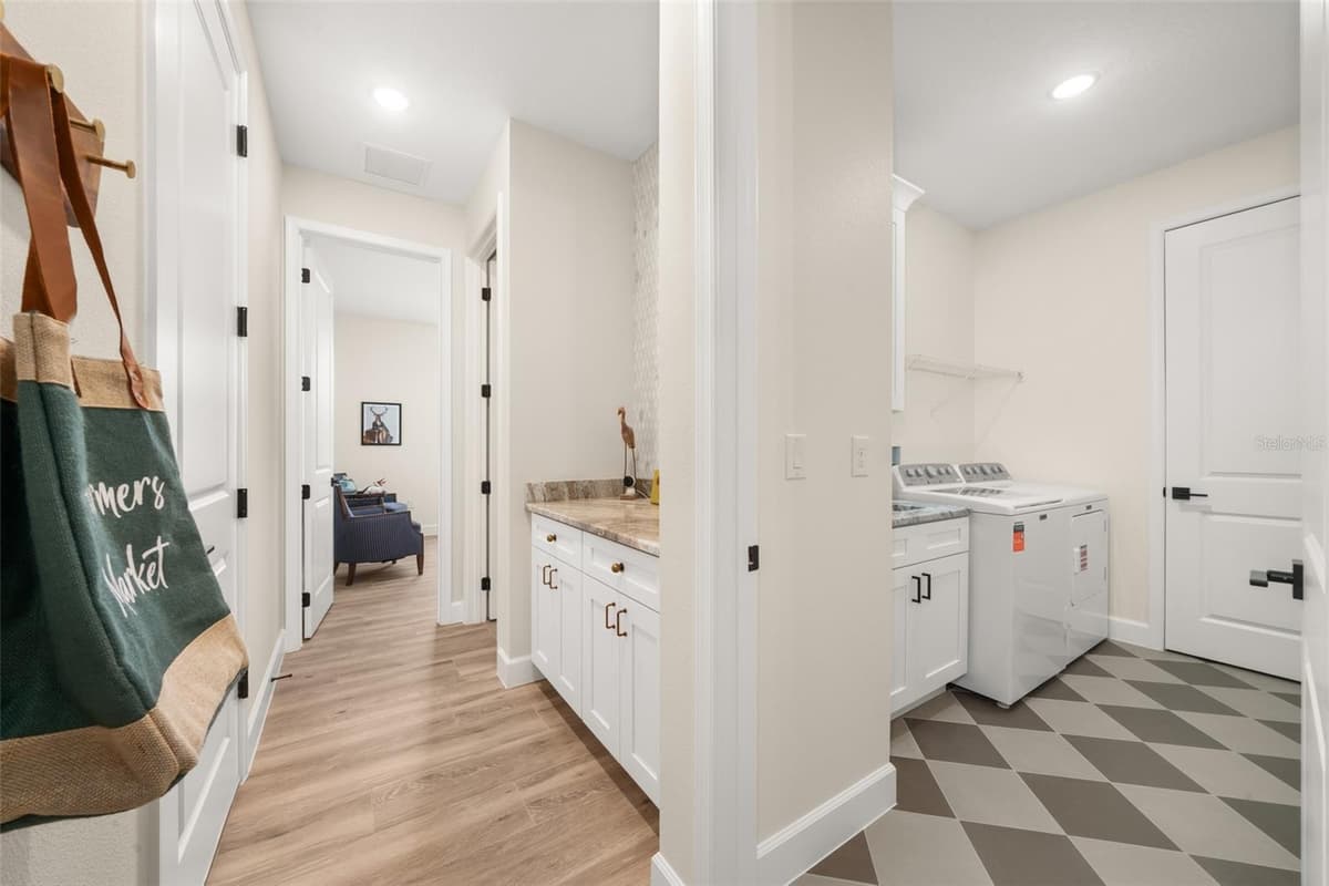 4659 MIGNON DRIVE — photo 48 of 74
