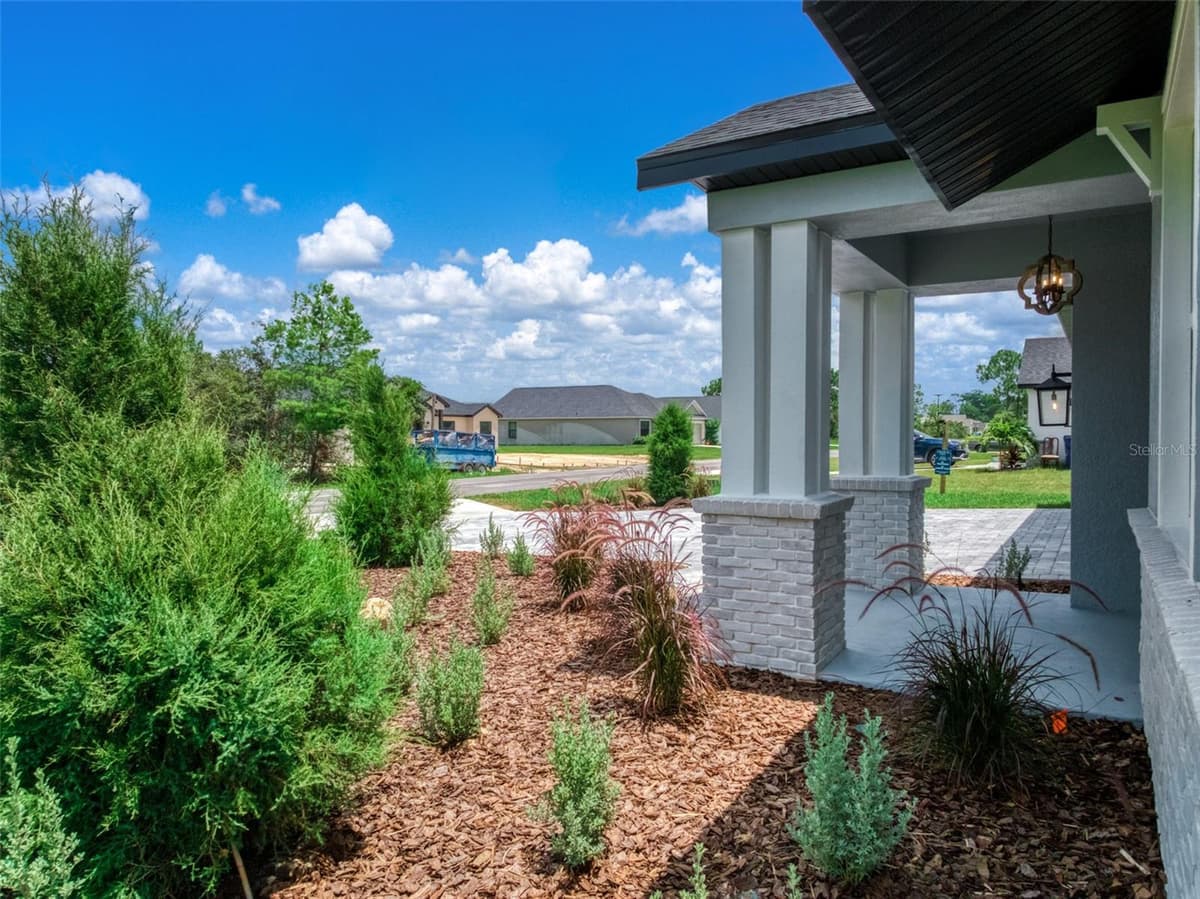 4659 MIGNON DRIVE — photo 4 of 74