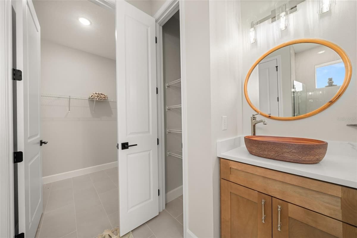4659 MIGNON DRIVE — photo 36 of 74