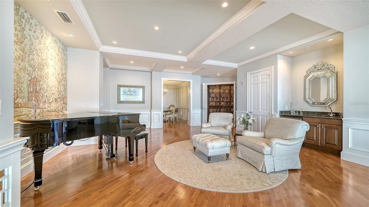 1300 BENJAMIN FRANKLIN DRIVE — photo 7 of 91