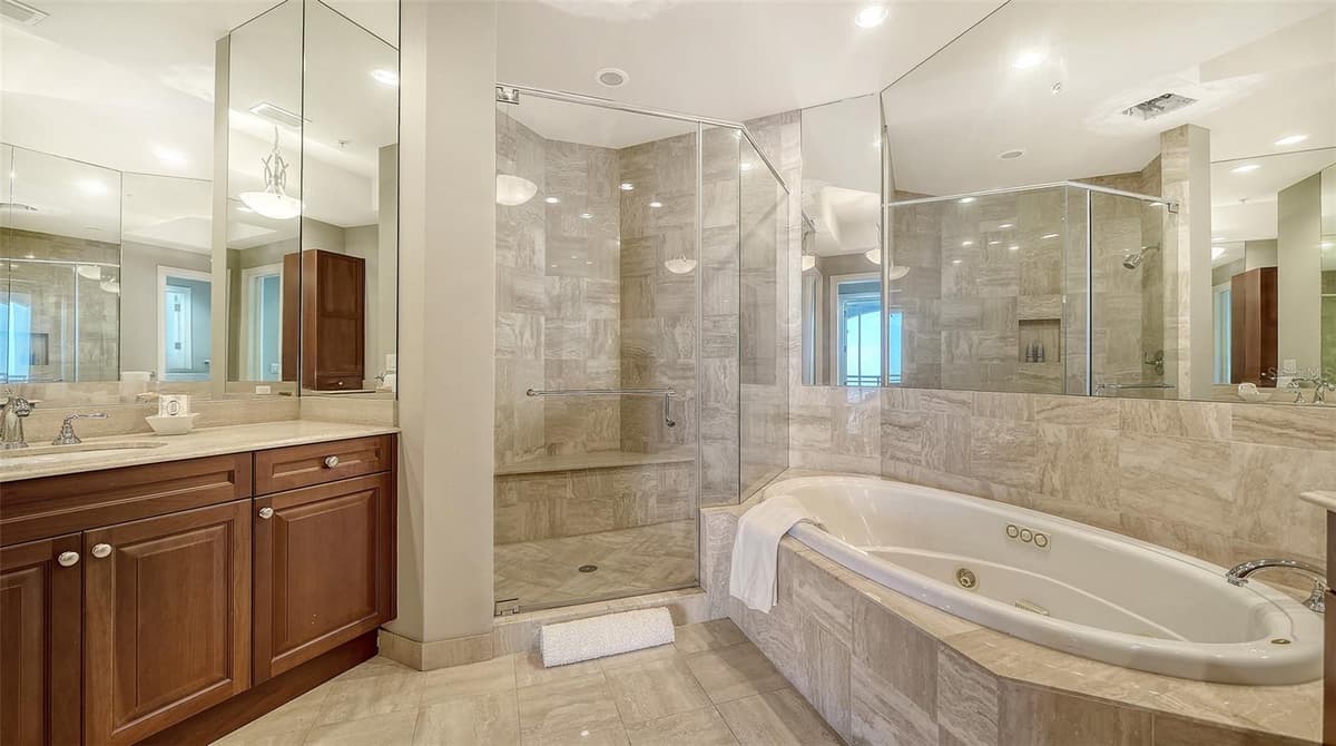 1300 BENJAMIN FRANKLIN DRIVE — photo 25 of 91