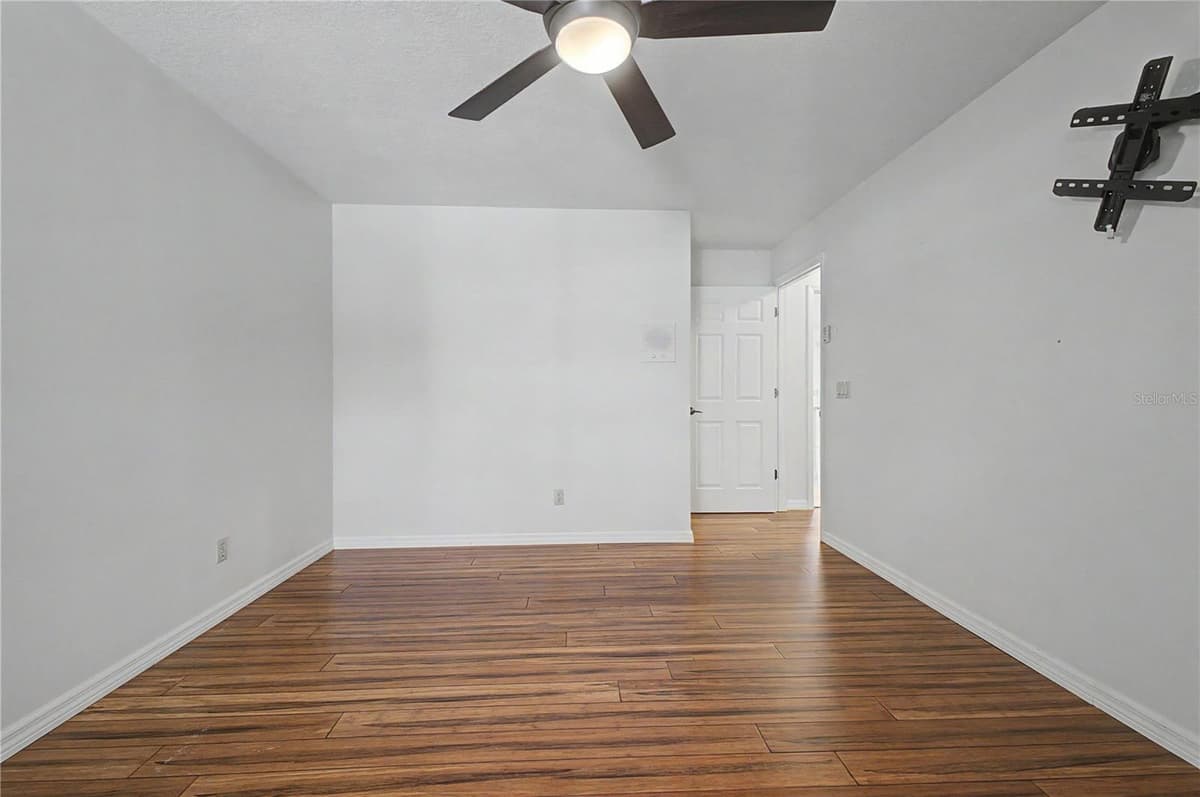 1154 TRIPLE CROWN LOOP — photo 40 of 82