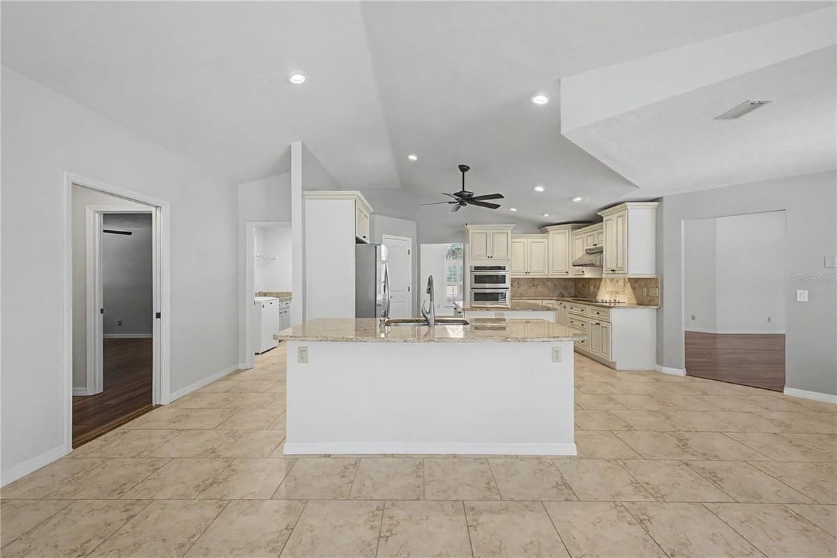1154 TRIPLE CROWN LOOP — photo 16 of 82