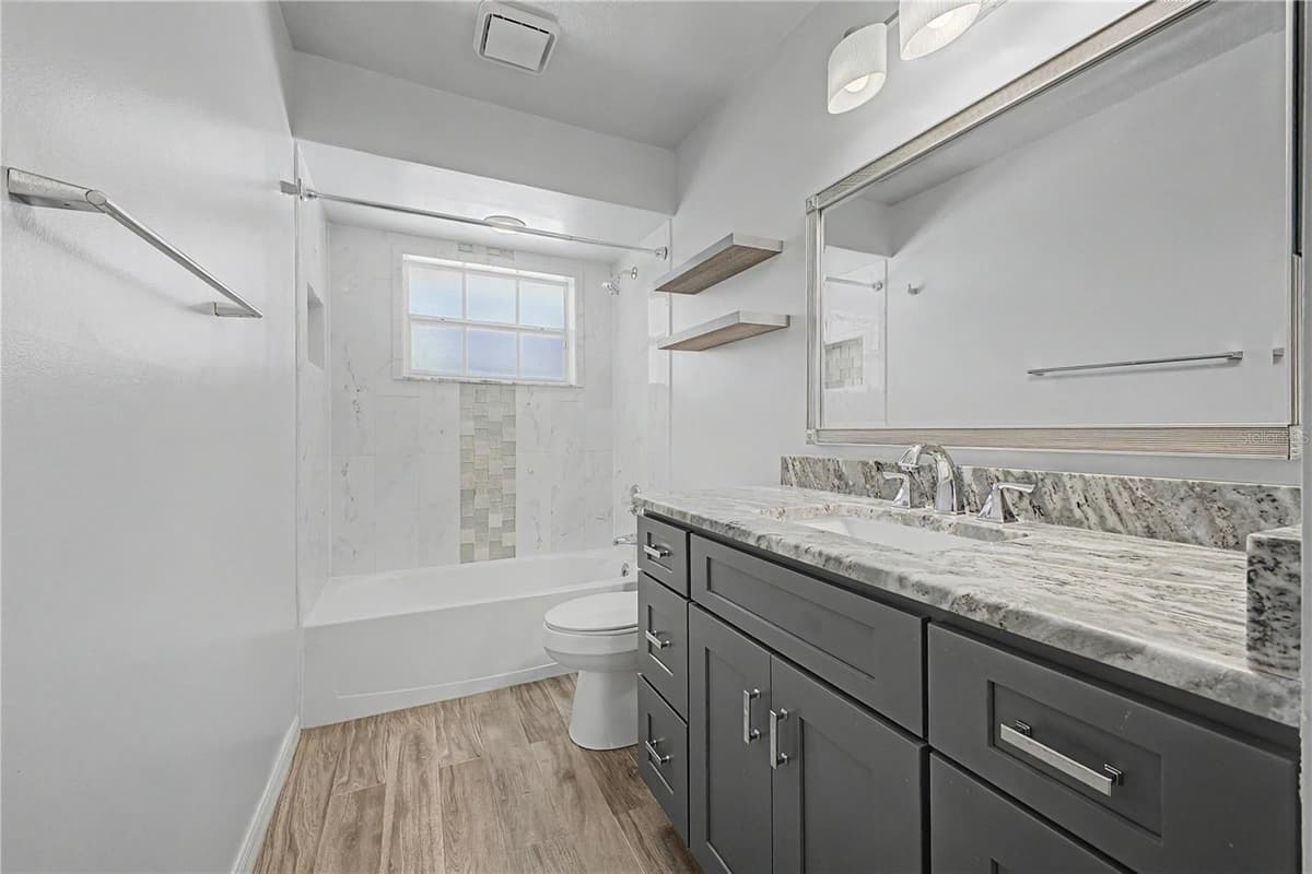 1154 TRIPLE CROWN LOOP — photo 41 of 82