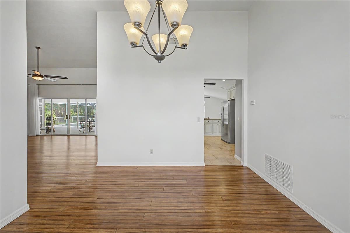 1154 TRIPLE CROWN LOOP — photo 11 of 82