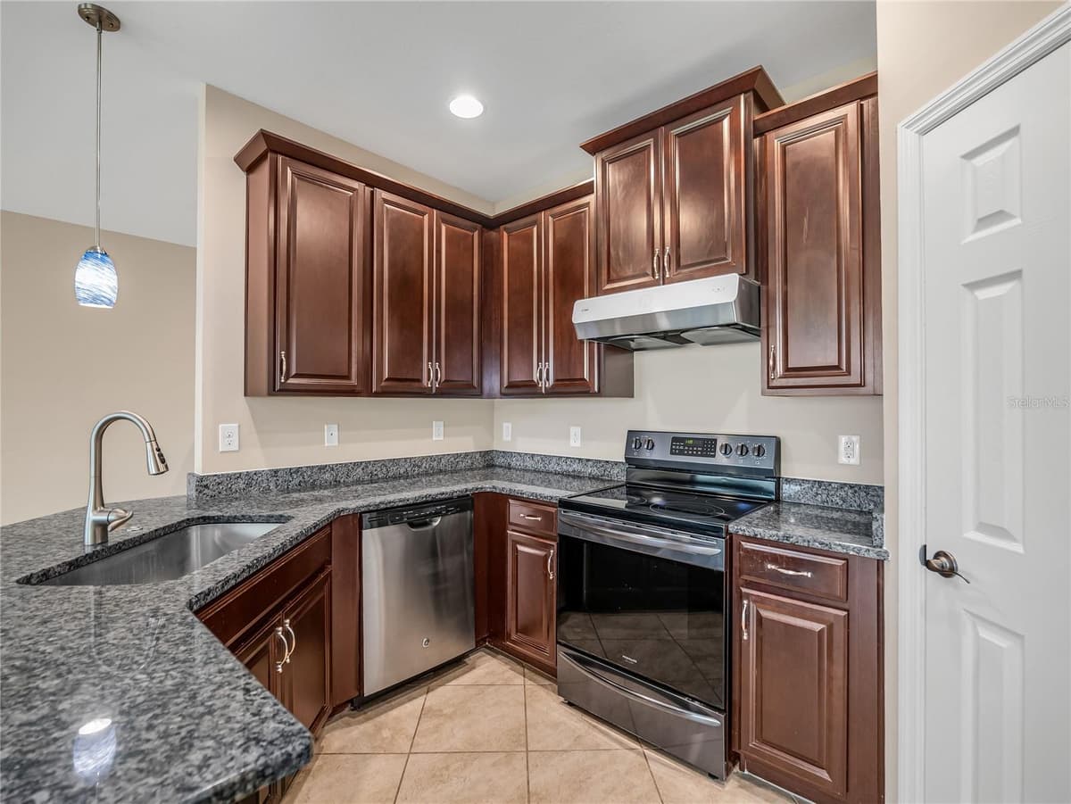 4213 EXPEDITION WAY — photo 5 of 39