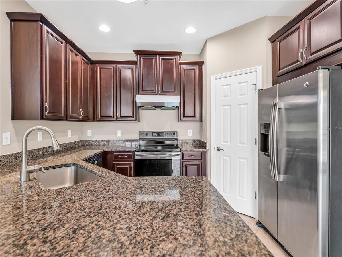 4213 EXPEDITION WAY — photo 6 of 39