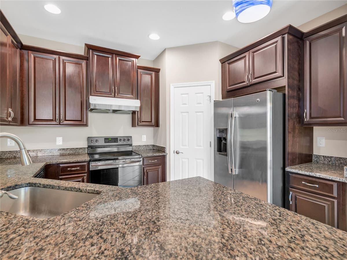 4213 EXPEDITION WAY — photo 7 of 39